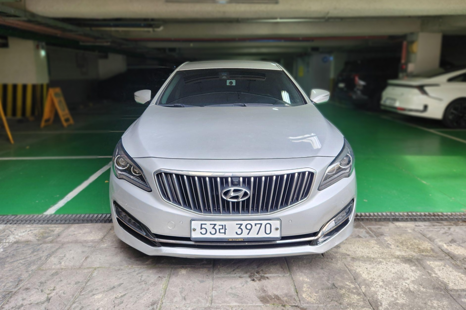 Hyundai Aslan
