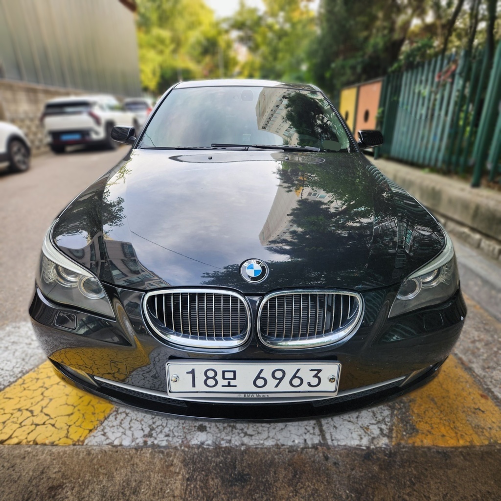 BMW 5 Series (E60)