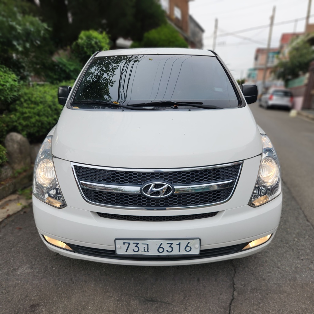 Hyundai Grand Starex