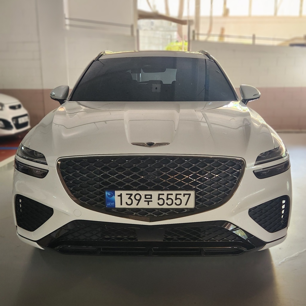 2022 Genesis GV70 2.5T GASOLINE 2WD — photograph 1 of 1
