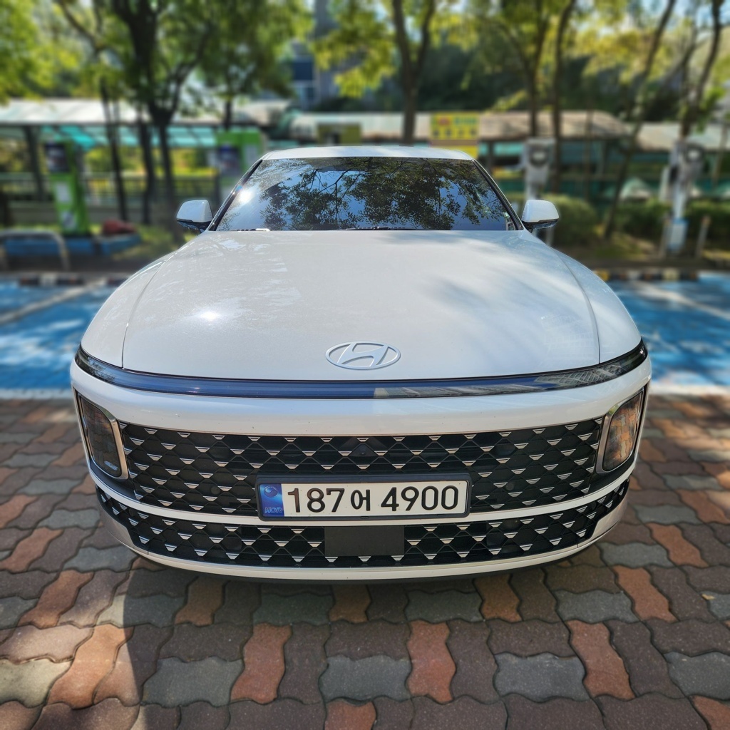 2023 Hyundai The All New GRANDEUR (GN7) 2.5 GASOLINE 2WD Exclusive — photograph 1 of 1