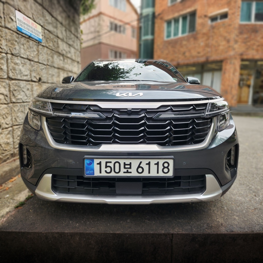2024 Kia The New SELTOS GASOLINE 1.6 Turbo 2WD Signature — photograph 1 of 1