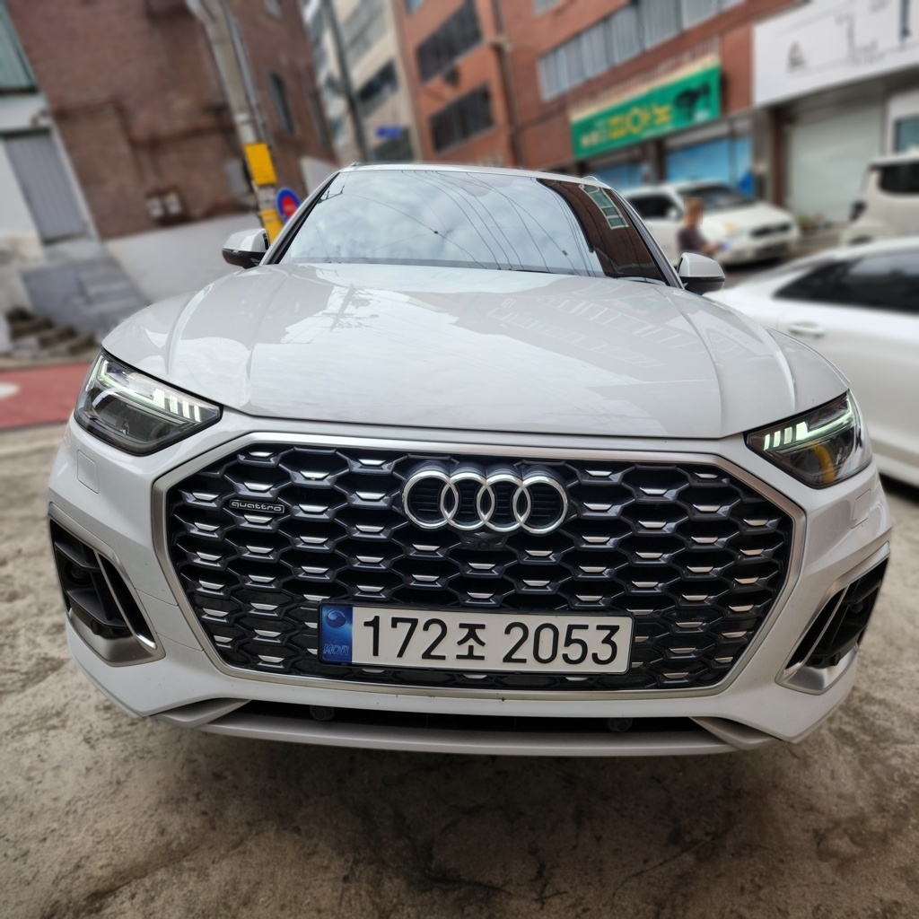 2024 Audi Q5 (FY) 45 TFSI QUATTRO Premium — photograph 1 of 1