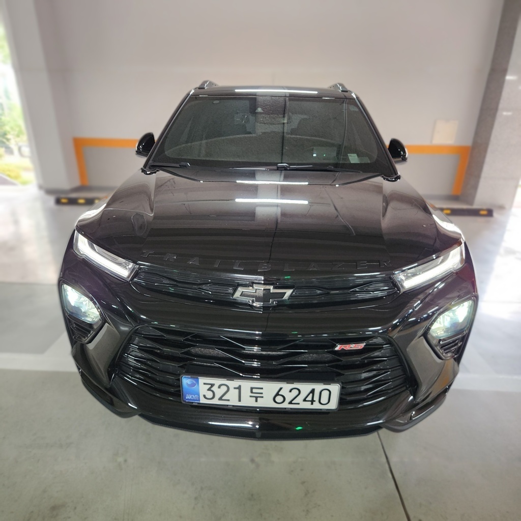 2023 Chevrolet (GM Daewoo) Trailblazer 1.3 Turbo 4WD RS — photograph 1 of 1