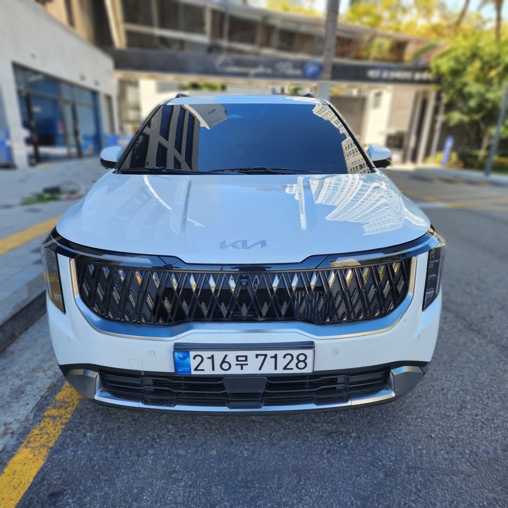 2024 Kia The New CARNIVAL Hybrid (KA4) 1.6 TURBO 9-seater Noblesse — photograph 1 of 1