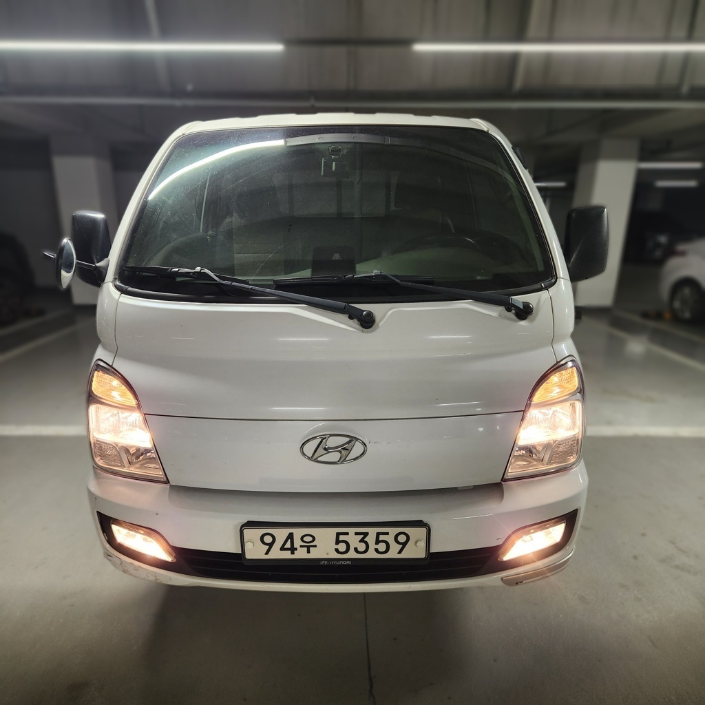 2022 PORTER II Diesel Cargo EXTRA LONG WHEELBASE SUPER CAB Smart Manual 21MY . — photograph 1 of 1